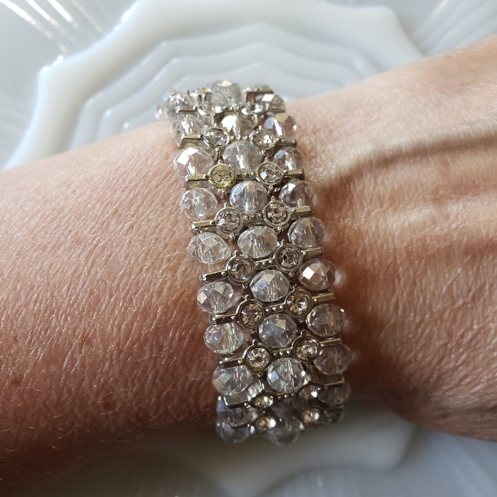 Triveni Glass Bead Bracelet